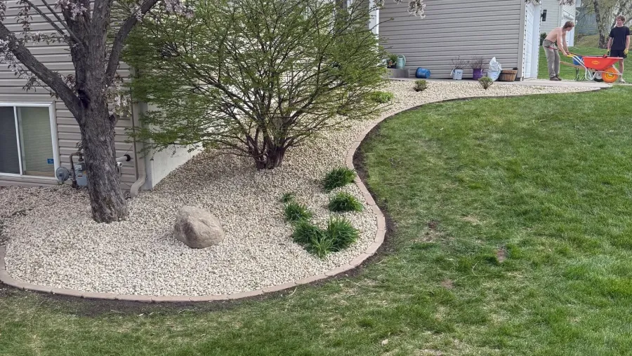 Hardscaping & Landscaping Hardscaping & Landscaping